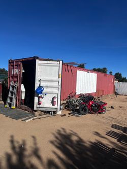 Shipping container