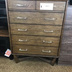 Homelegance 5 Drawer Chest