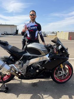 Aprilia Tuono V4 Custom Track & Street