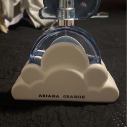 Ariana Grande Perfume 
