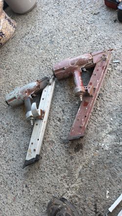 2 pistolas de ticos