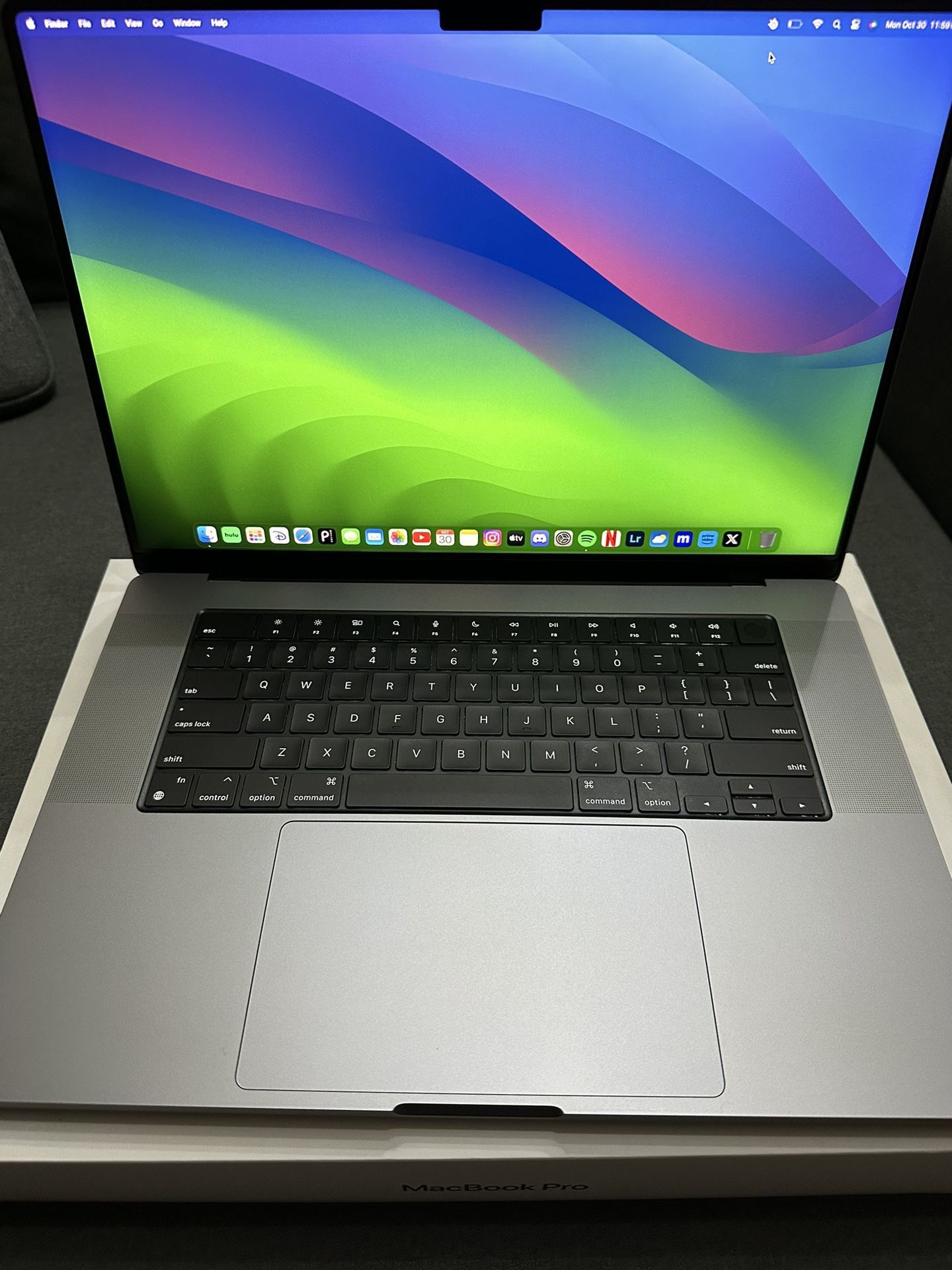 2023 MacBook Pro M2 Pro 16” 1TB SSD 16GB RAM /Touch ID /XDR Liquid Retina Display
