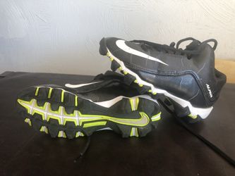 Boys youth Nike fastflex Football Cleats Size 1.5Y