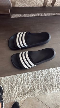 Mens Adidas Size 12 Slides