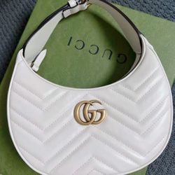Gold distressed double G leather chain shoulder straps V-shaped quilted leather half-moon bag underarm bag handbag shoulder bag mini ladies cream whit