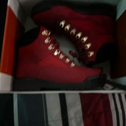 Red Timberland Size8