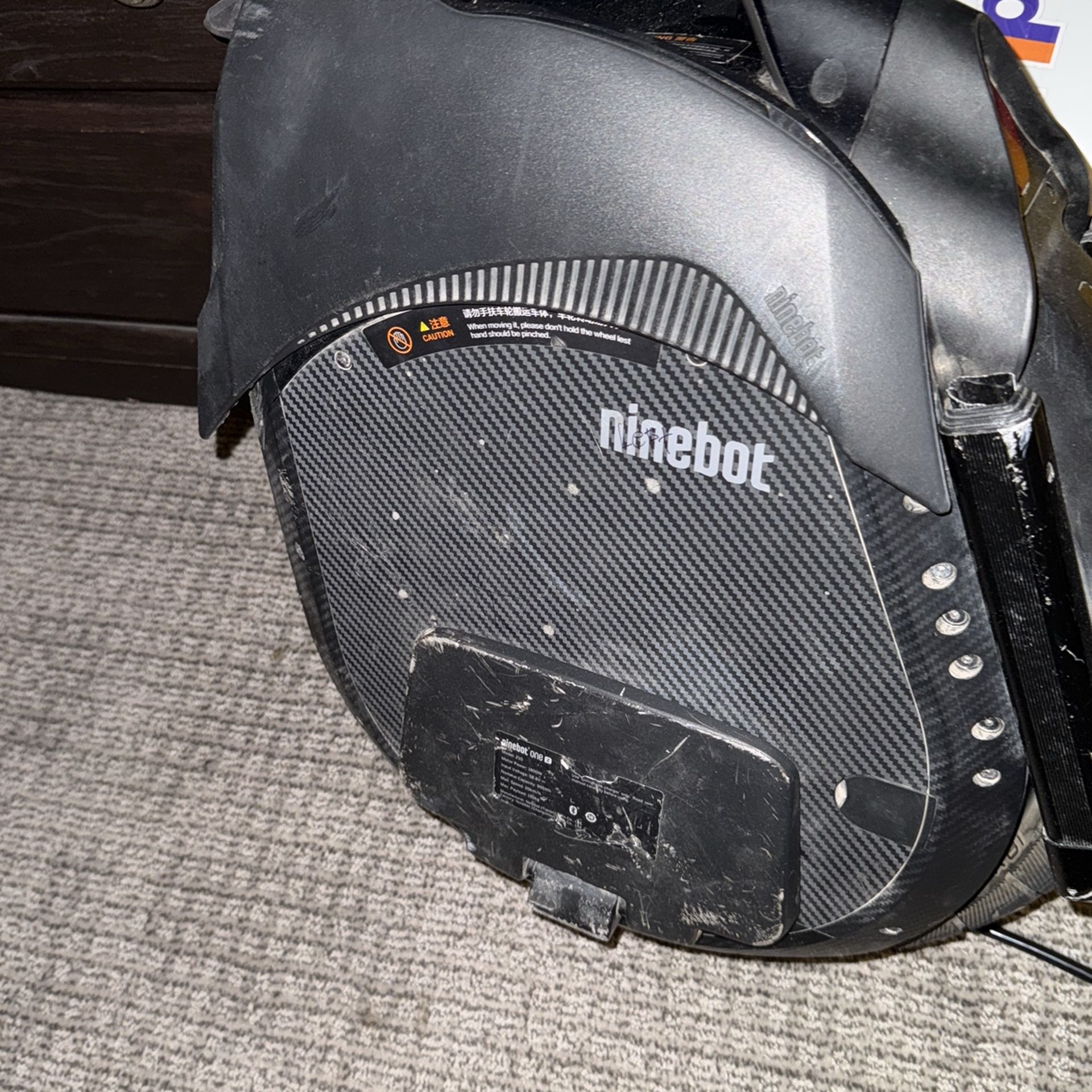 Ninebot One Z10 Electric Unicycle : NEEDS NEW CHARGER 