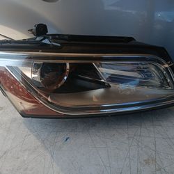 2013-2016 Audi Q5 Headlight Xenon Rh Side Passenger Side 