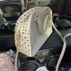 Handbags And Wallets 