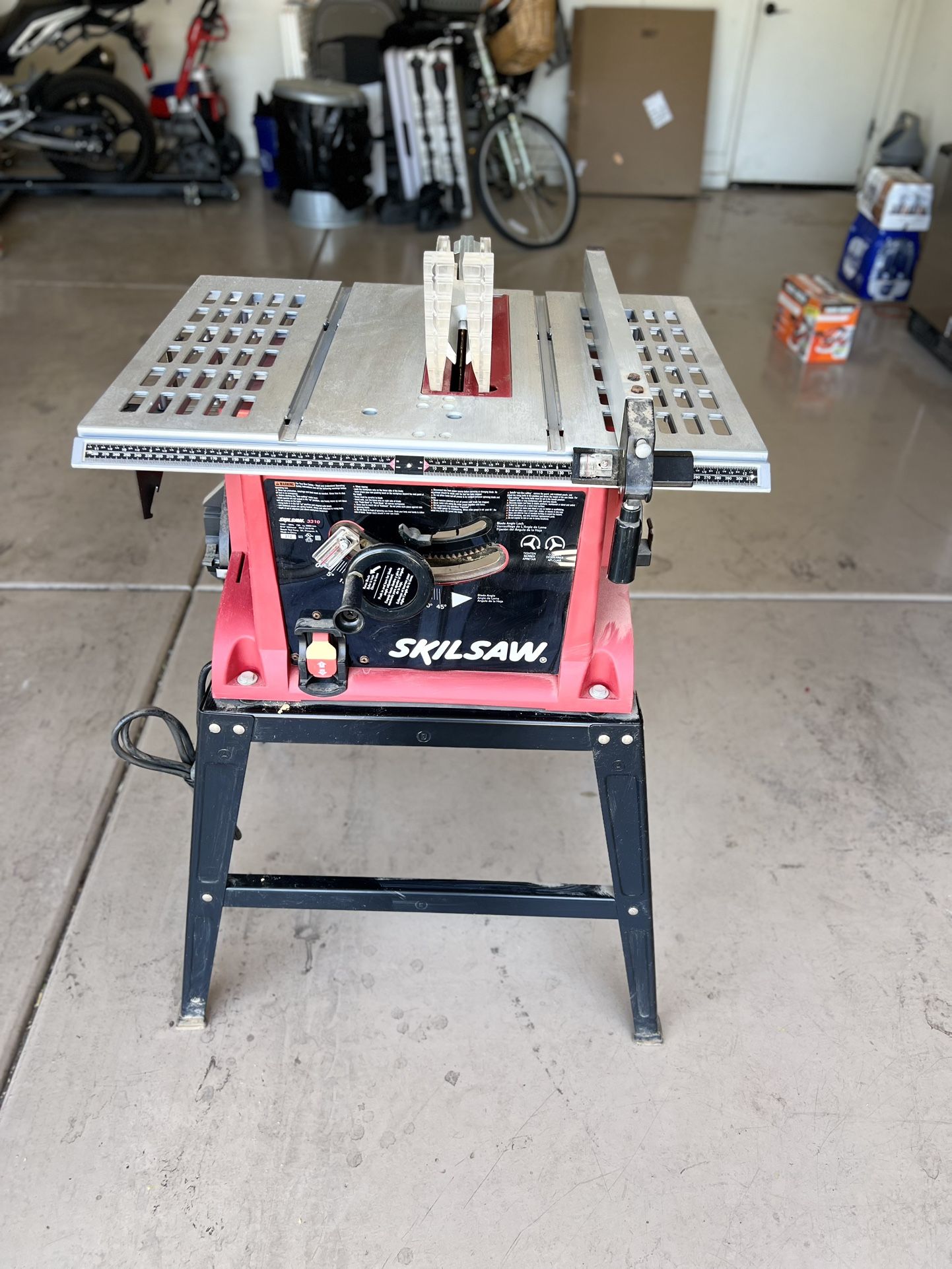 Skilsaw 3310 Table Saw 10 in Blade
