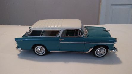 Chevy Nomad & Red Olds. Danbury Mint