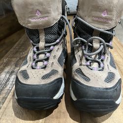  Vasque Women’s Hiking Boots