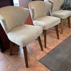 Set Of 4  West Elm Dining Chairs  Price Is For All Four 