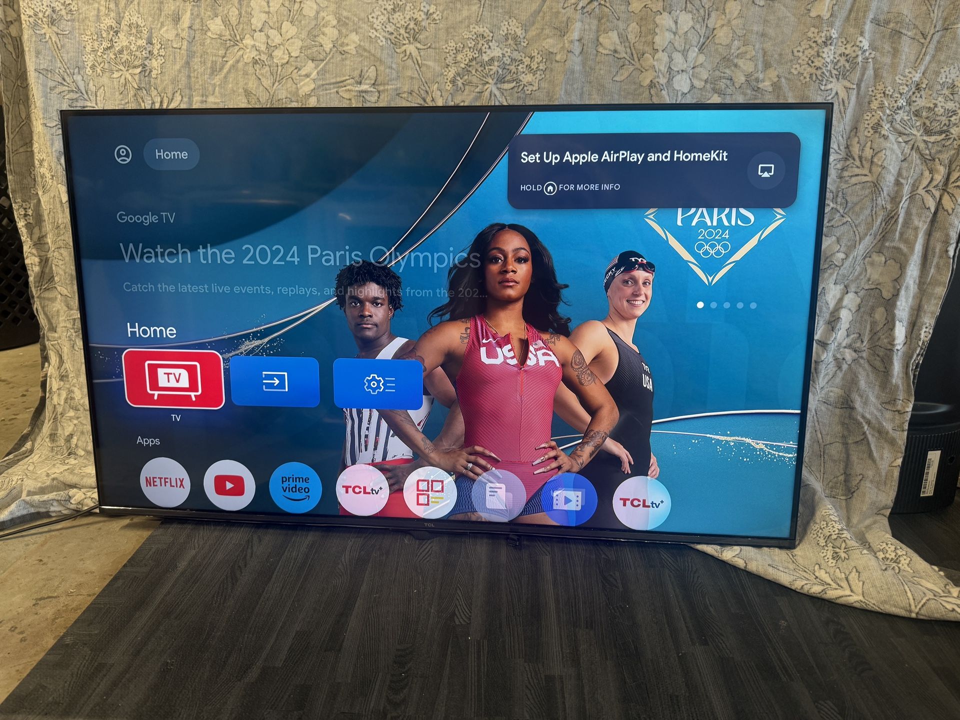 TV TCL 43”