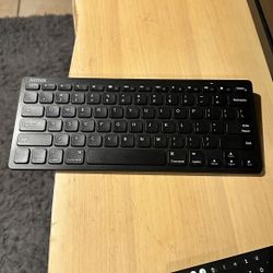 Ultra-Slim Bluetooth Keyboard for iPad / Tablet / Laptop
