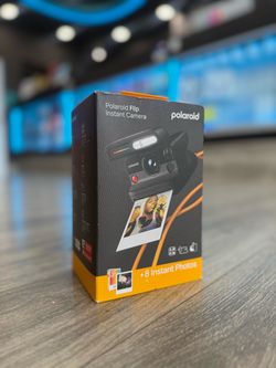Polaroid Flip Instant Camera ( Payment Plans Available / Planes De Pagos Disponibles )