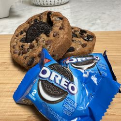 🚨 STOP SCROLLING — FRESH COOKIES ARE READY 🚨