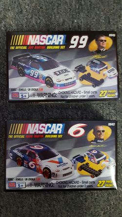 NASCAR by Mega Bloks Car & Garage Sets