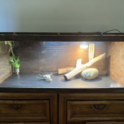 Enclosure for Sale – 41x18x16