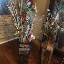 Arrangements And 2 Pictures Wall Frames 