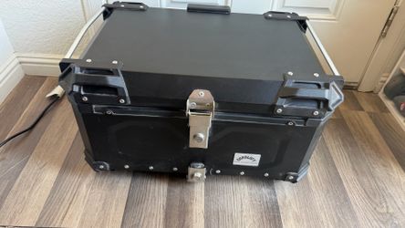 Motorcycle Rear Trunk, Aluminum Top Case, GBTC-65BL