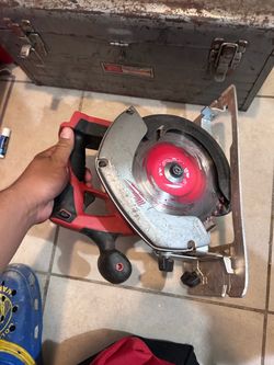 Milwaukee circular saw