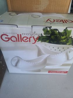 Saucers / Gravy boats