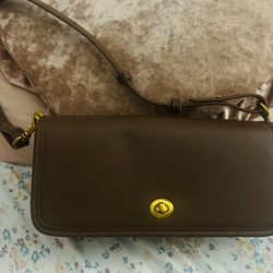 Brown shoulder bag