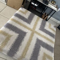 Ottoman ( Rooms2go)