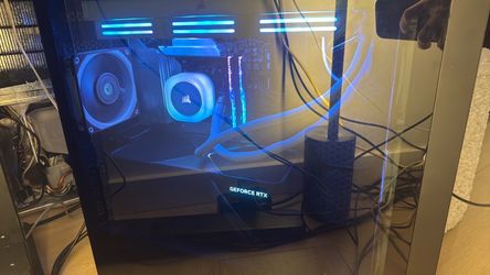 PC - Nvidia RTX 5090, 32gb DDR5 6000 RAM, 2TB Samsung SSD, AMD 9800x3D CPU