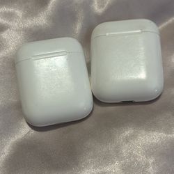 2 Pairs Of 2nd Gen AirPods 