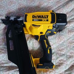 DEWALT 20v XR 21 FRAMING NAILER