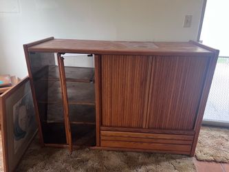 Entertainment stand
