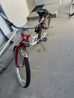 Schwinn Beach Cruiser