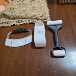  Vintage Tabke Cloth Gold Lace 20 Pcs And Kethen Stuff