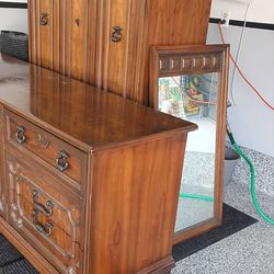 Mariano bedroom set by DREXEL