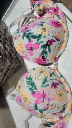 VS Victoria's Secret Push Up Bra 34D