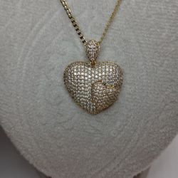 Beautiful heart Necklace 14K Gold Laminated Hi Quality Material 25$