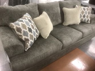 New 92” Grey Sofa 🔥🔥 AVAILABLE NOW