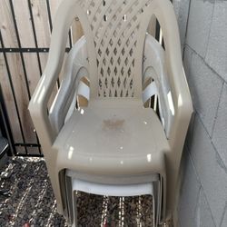 4 Chairs And Small Table