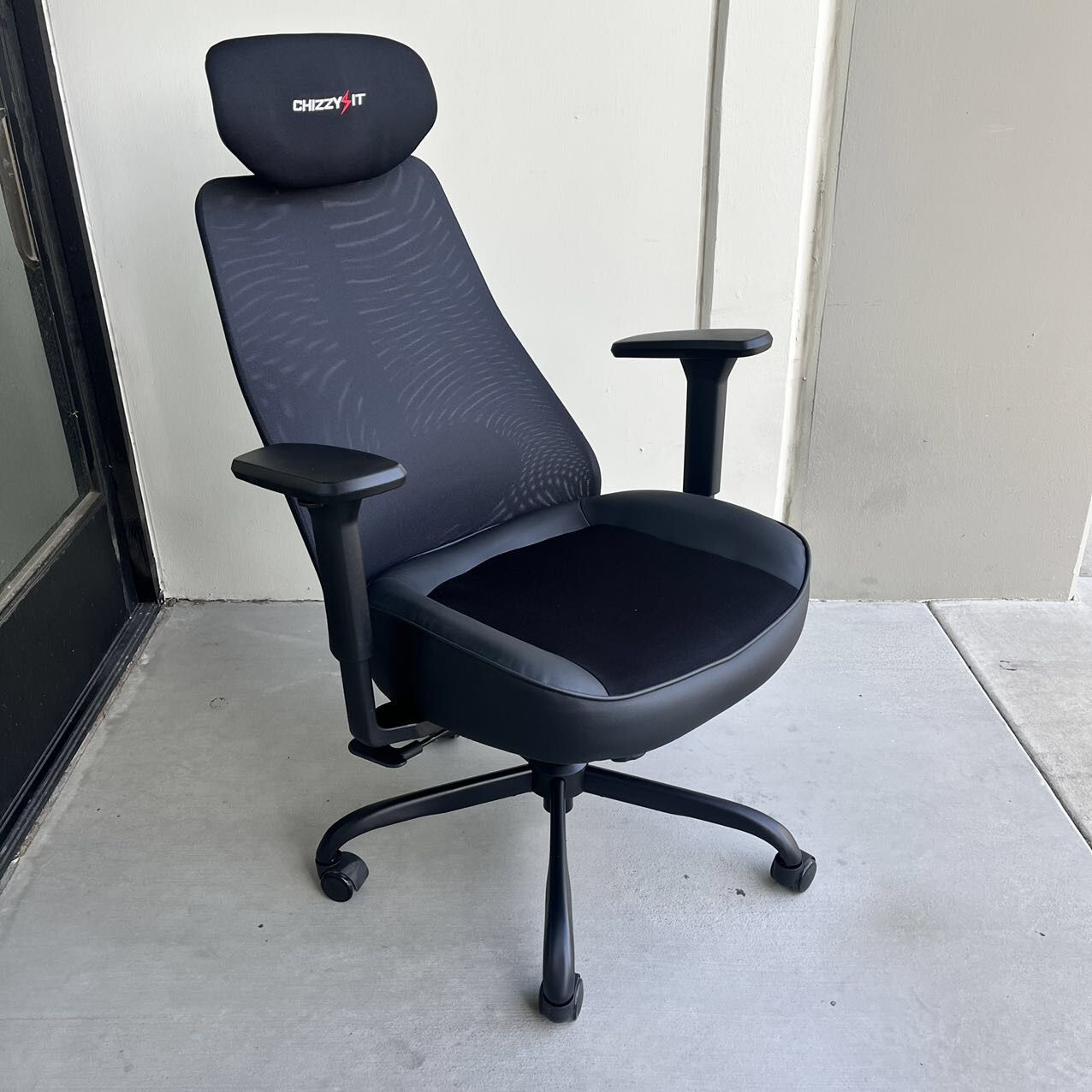 New In Box Premium Computer Mesh High Back Ergonomic Desk Chair With Tilt Lock Black Office Furniture 