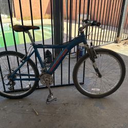 Mongoose Pro Mountain Bike 