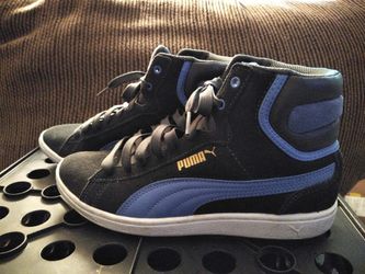 Woman puma shoes