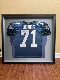 Walter Jones #71 Signed Seattle Seahawks Framed Jersey