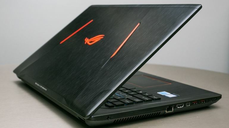 ASUS ROG 17.3" Strix GTX1060i