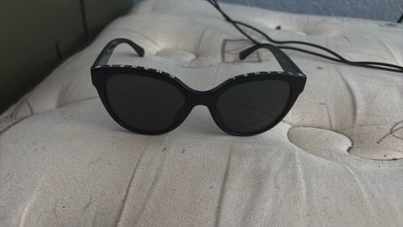 Chanel Cat-Eye Sunglasses Black