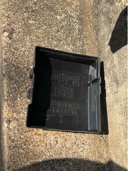2005 2006 2007 Nissan Xterra Frontier Under Hood Fuse Relay Box Cover Top Lid