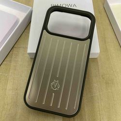 riwoma case for iphones 16,16pro max,17,17 pro max brand new in box