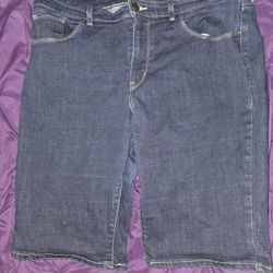 Women, Levi’s  jeans, shorts