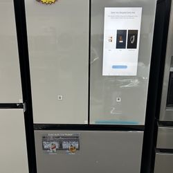 SAMSUNG FRENCH DOOR REFRIGERATOR!!! FAMILY HUB!!! White Glass And Stainless Steel Glass Doors!!! BRAND NEW!!! With Factory Warranty!!!!!!